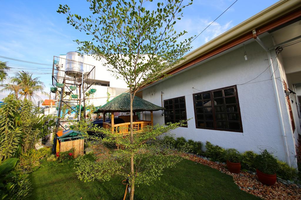 Dee Guest House Мактан Экстерьер фото
