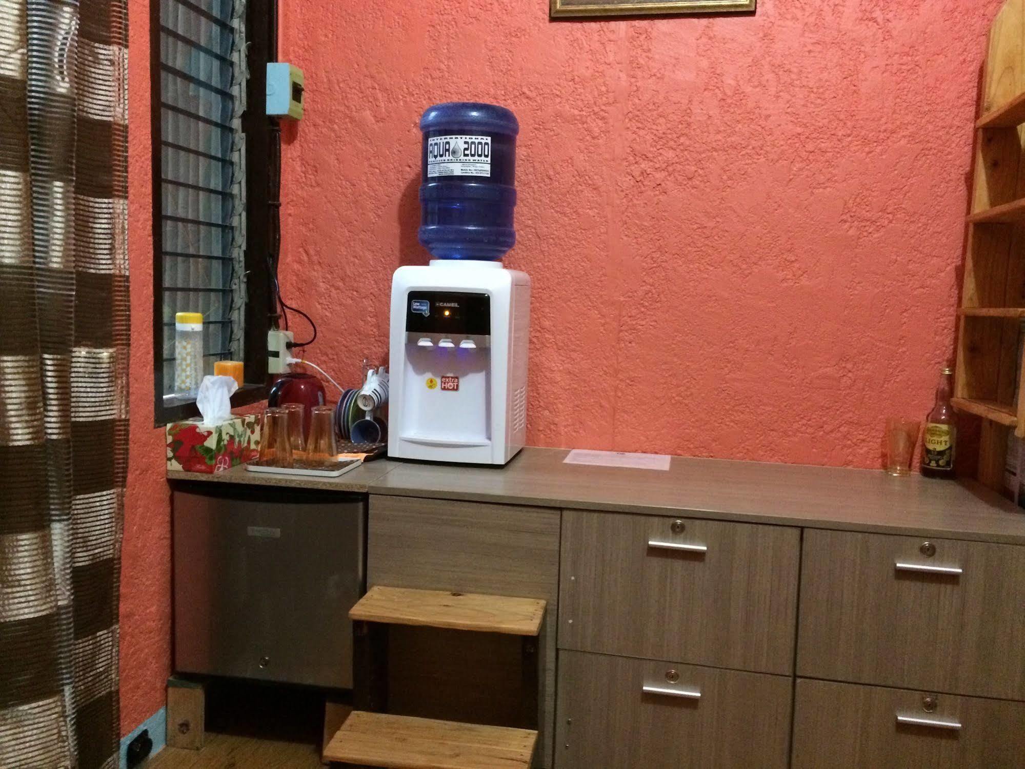 Dee Guest House Мактан Экстерьер фото