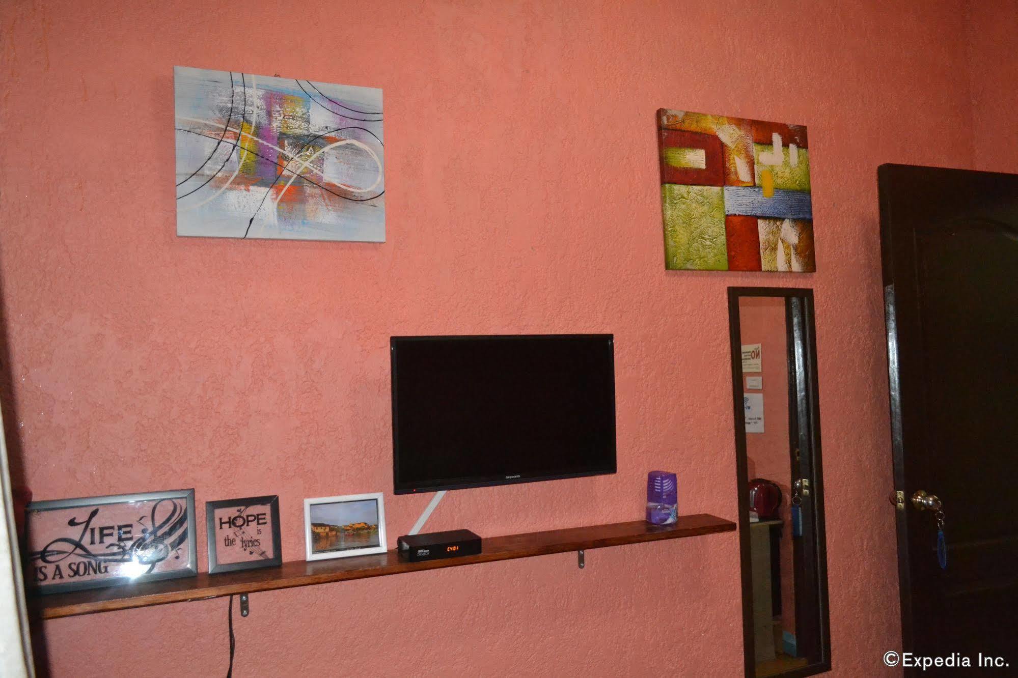 Dee Guest House Мактан Экстерьер фото