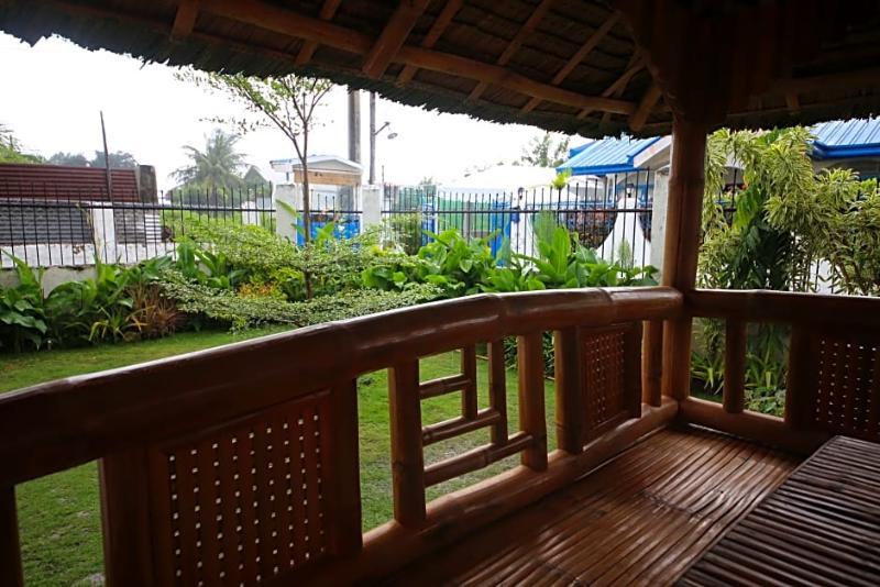 Dee Guest House Мактан Экстерьер фото